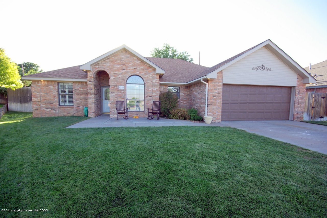 4223 Relatta Avenue Amarillo, TX 79110 - Photo 1 of 13 Front of House