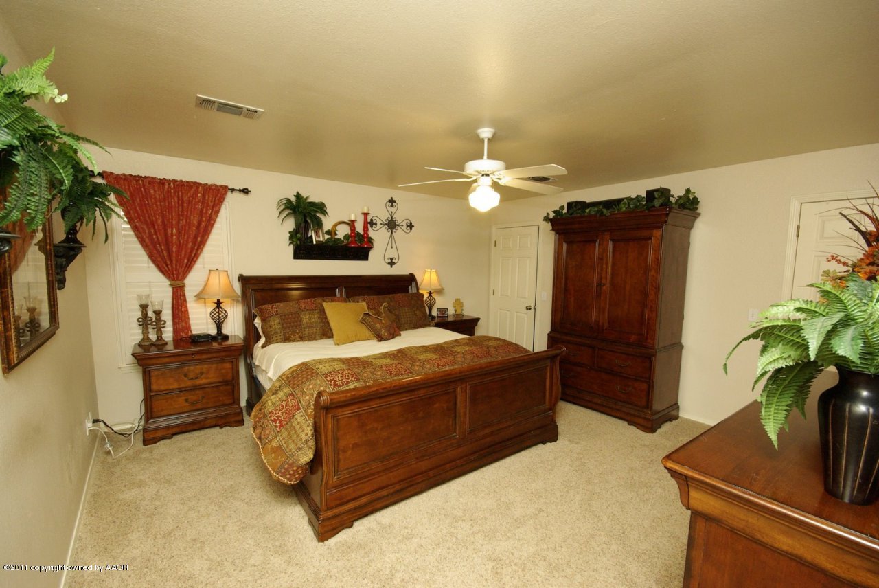 4223 Relatta Avenue Amarillo, TX 79110 - Photo 4 of 13 Master Bedroom