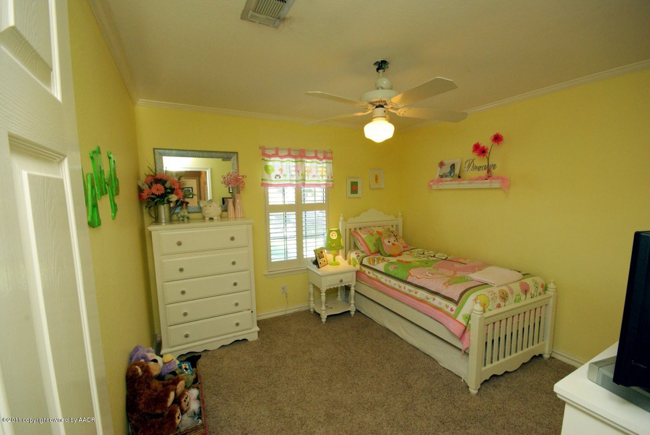 4223 Relatta Avenue Amarillo, TX 79110 - Photo 6 of 13 Second Bedroom