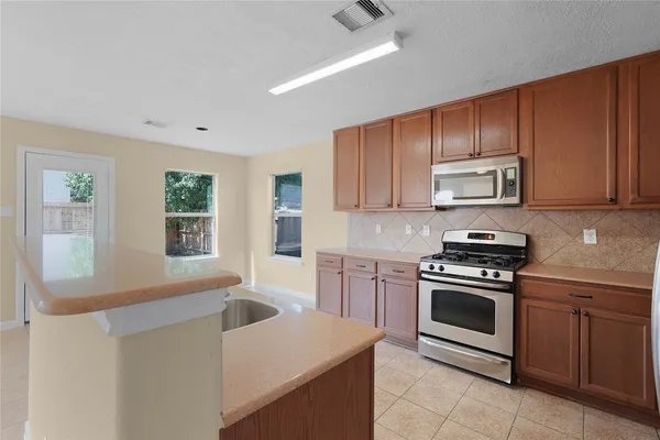 $1,900 | 18743 Westgate Park Drive, Cypress, TX 77433