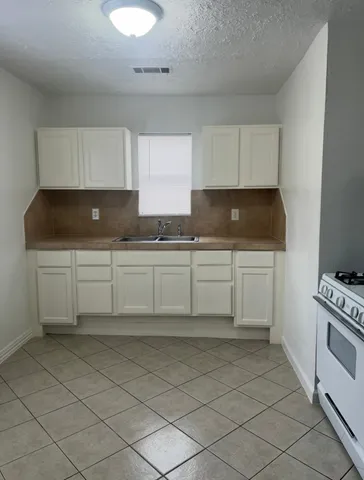 $899 | 831 Deerpass Drive, Channelview, TX 77530