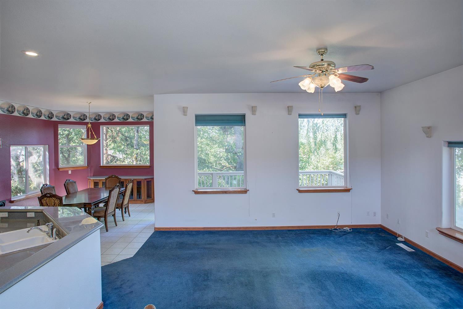 545 Ridgeway Avenue Central Point, OR 97502 - Photo 9 of 33 Additional Photo