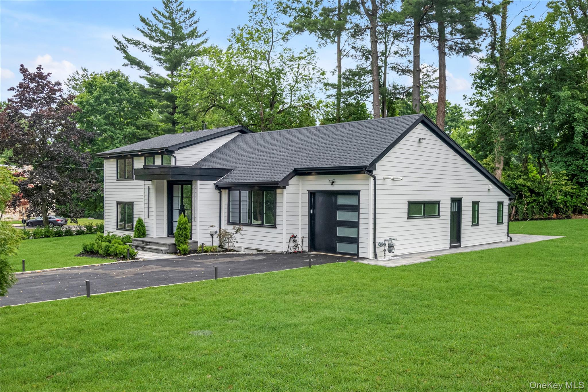 28 Redbrook Road Great Neck, NY 11024 - Photo 29 of 33