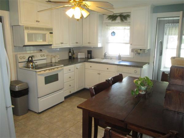 7 Lyndale Road Worcester, MA 01606 - Photo 4 of 18