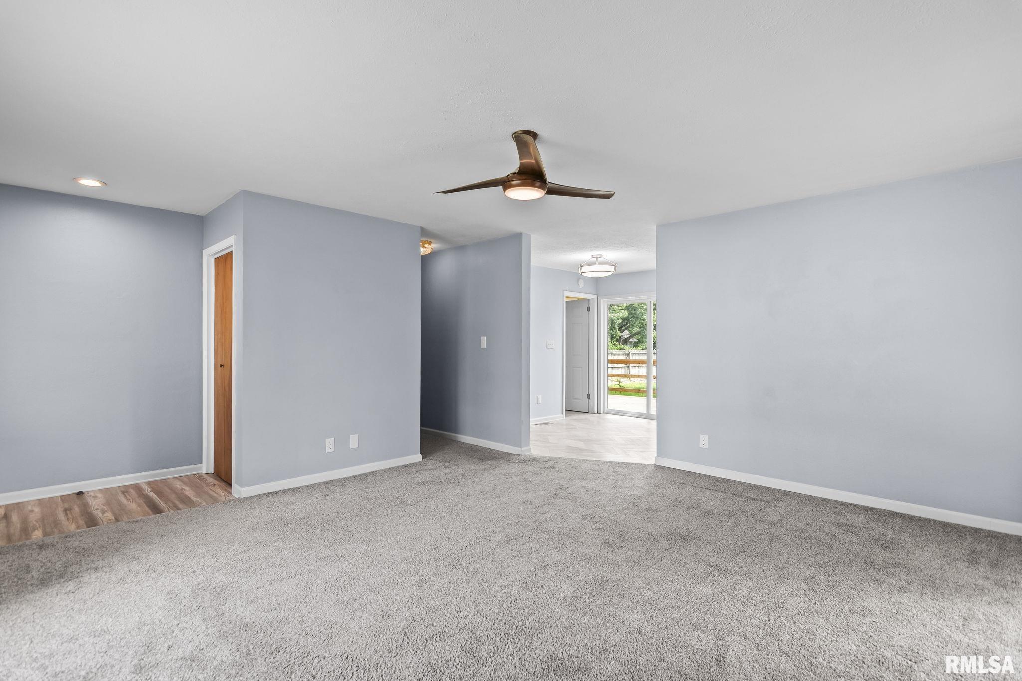 4 North Oxford Road Springfield, IL 62702 - Photo 5 of 32