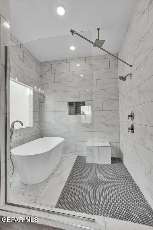 6935 Levee Circle El Paso, TX 79932 - Photo 19 of 32 a bathroom with a toilet a sink and bathtub