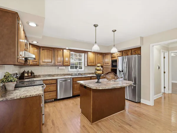$479,000 | 8855 Hickory Lane, Newburgh, IN 47630