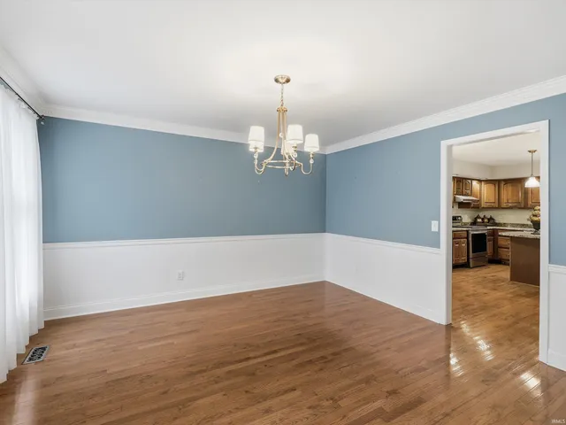 $500,000 | 8855 Hickory Lane, Newburgh, IN 47630