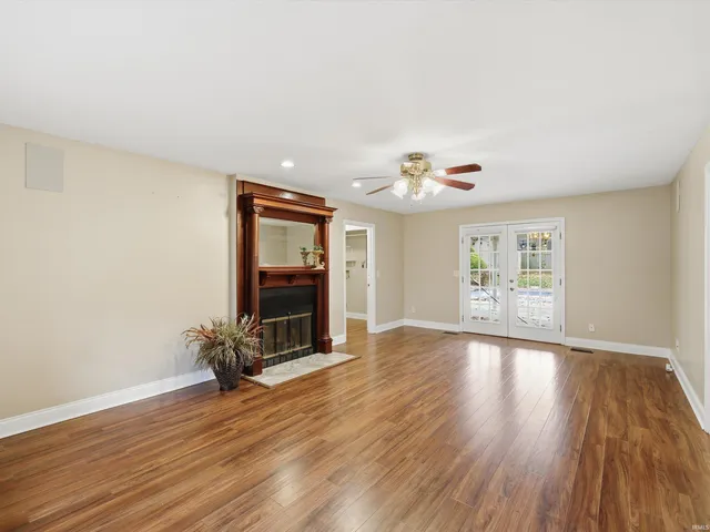 $500,000 | 8855 Hickory Lane, Newburgh, IN 47630