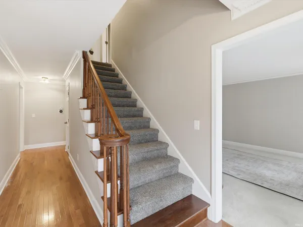 $500,000 | 8855 Hickory Lane, Newburgh, IN 47630