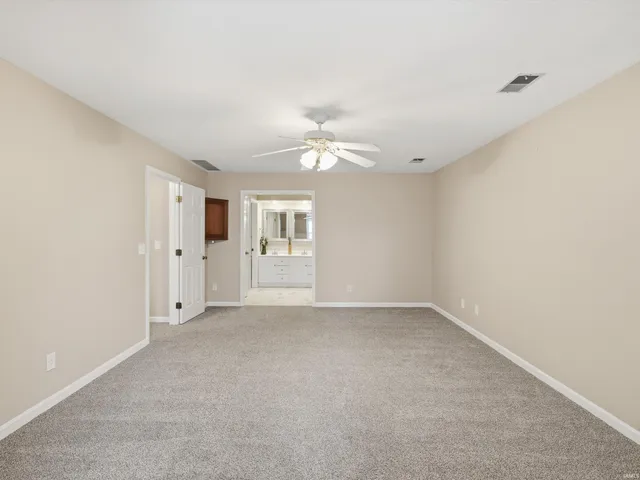 $500,000 | 8855 Hickory Lane, Newburgh, IN 47630