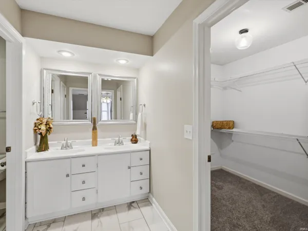 $500,000 | 8855 Hickory Lane, Newburgh, IN 47630