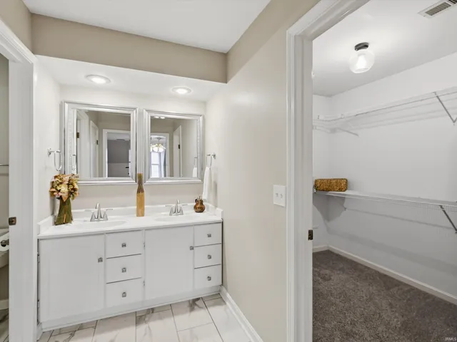 $500,000 | 8855 Hickory Lane, Newburgh, IN 47630