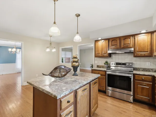 $500,000 | 8855 Hickory Lane, Newburgh, IN 47630