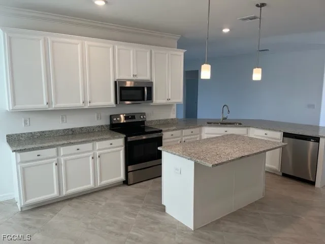 $2,450 | 14625 Libros Court, Fort Myers, FL 33905