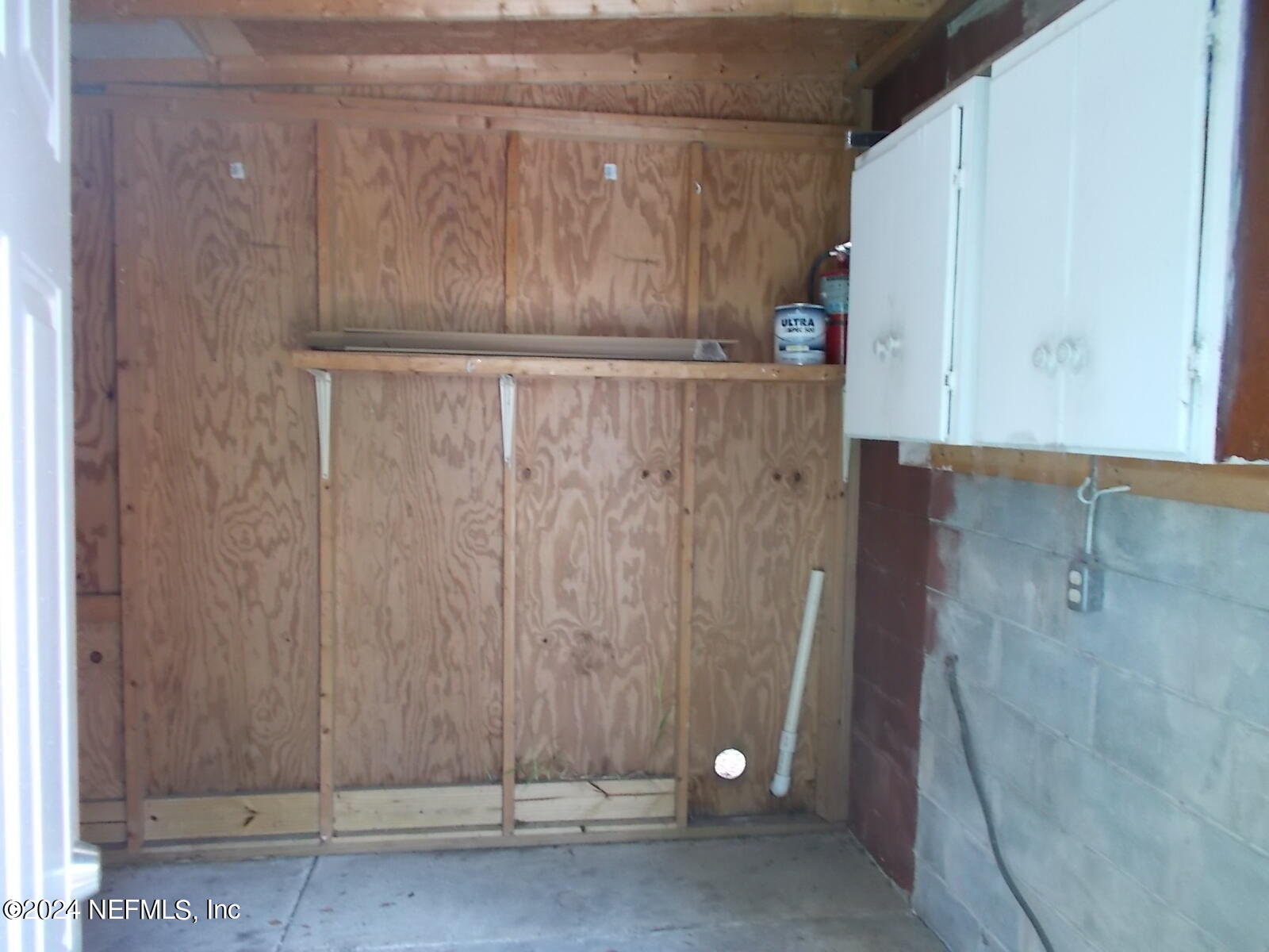5730 Cruz Road Jacksonville, FL 32207 - Photo 16 of 17 Utility storage