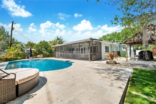$1,099,000 | 8535 Southwest 97th Road, Miami, FL 33173