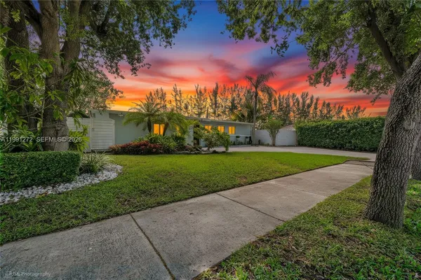 $1,099,000 | 8535 Southwest 97th Road, Miami, FL 33173