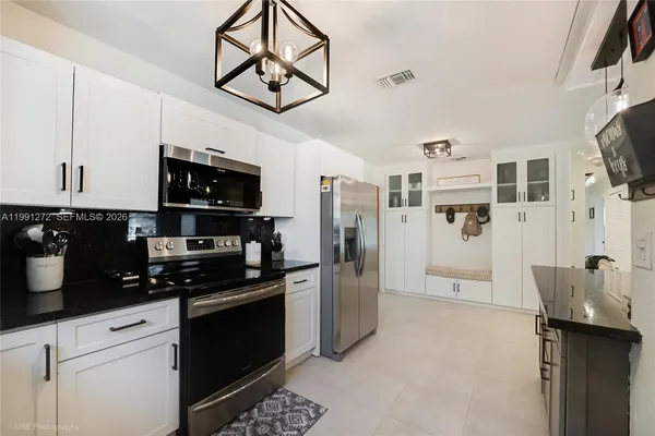 $1,099,000 | 8535 Southwest 97th Road, Miami, FL 33173