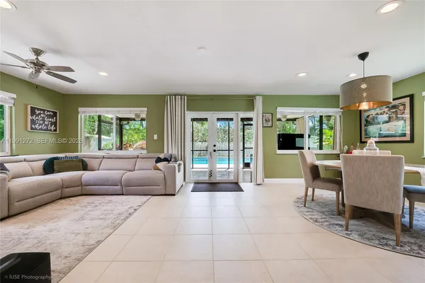 $1,099,000 | 8535 Southwest 97th Road, Miami, FL 33173