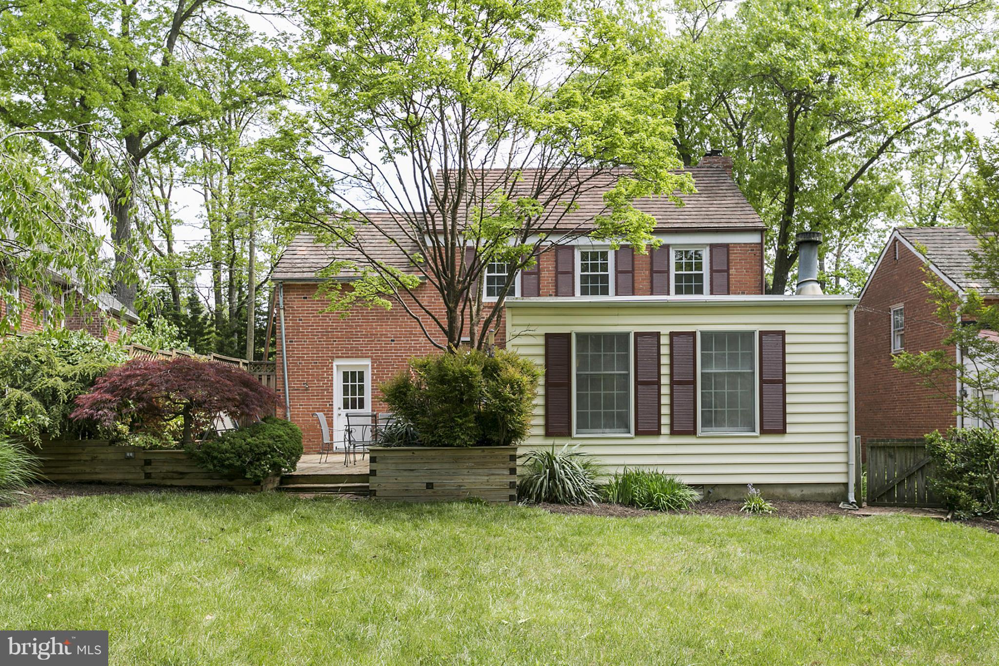 6720 Sherwood Road Baltimore, MD 21239 - Photo 22 of 29 Exterior (Rear)
