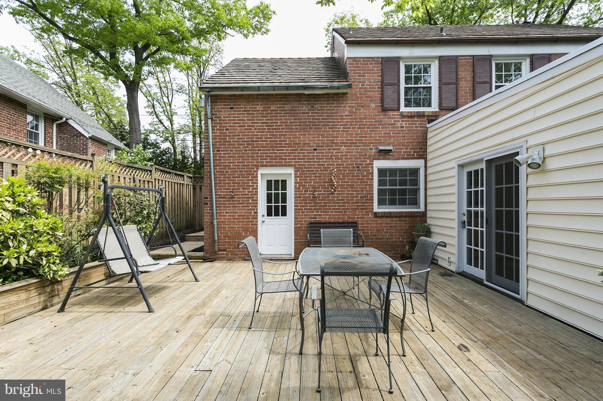 6720 Sherwood Road Baltimore, MD 21239 - Photo 23 of 29 Exterior (Rear)