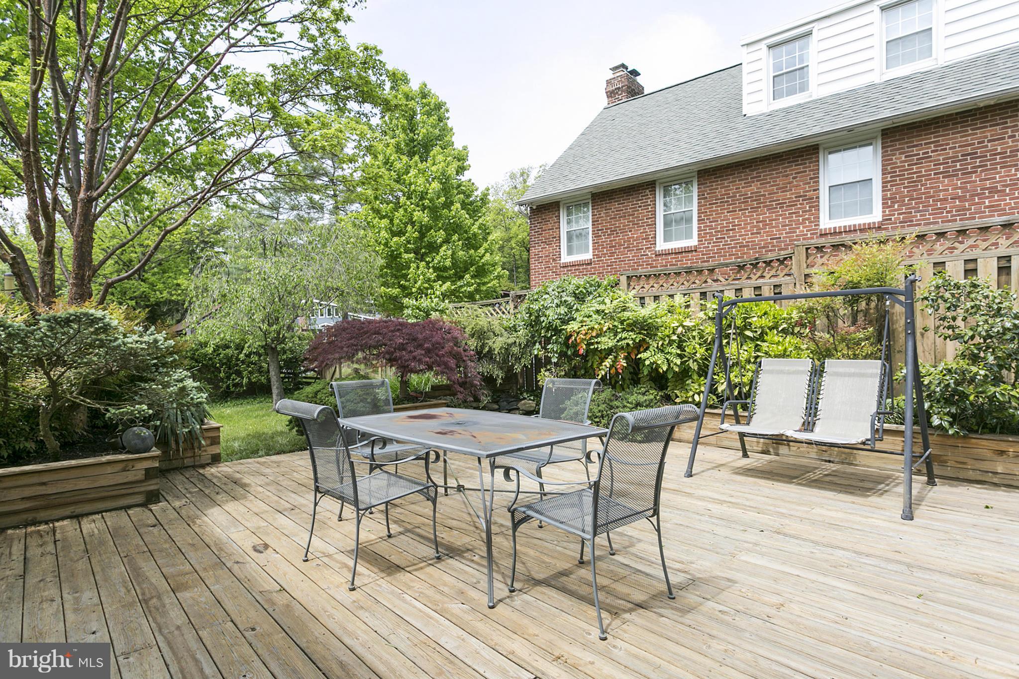 6720 Sherwood Road Baltimore, MD 21239 - Photo 25 of 29 Exterior (Rear)