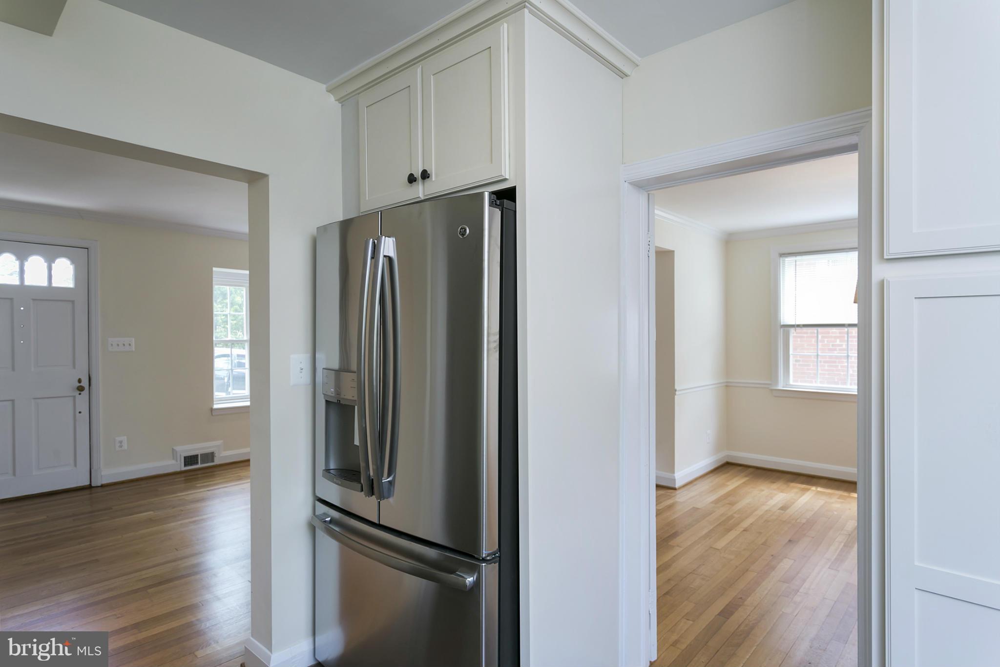 6720 Sherwood Road Baltimore, MD 21239 - Photo 4 of 29 Kitchen