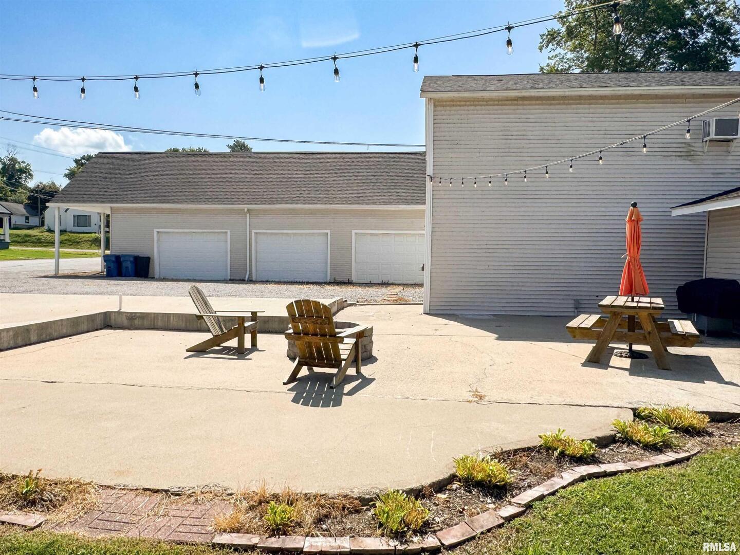 102 Southeast Front Street Dongola, IL 62926 - Photo 80 of 83 a house view with a seating space