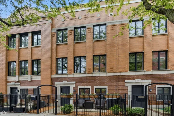 $1,695,000 | 1145 West Monroe Street, Chicago, IL 60607