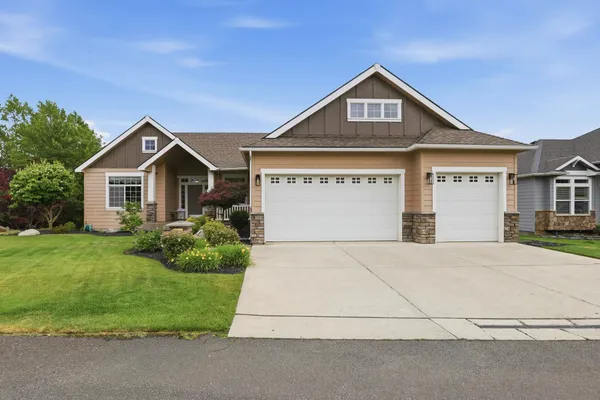 $810,000 | 17706 East Galaxy Drive, Greenacres, WA 99016