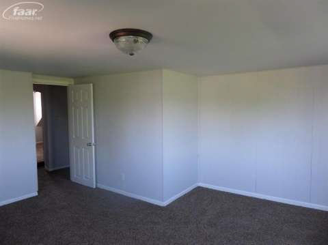 16950 Lincoln Road Chesaning, MI 48616 - Photo 7 of 10 20420083-6.JPG