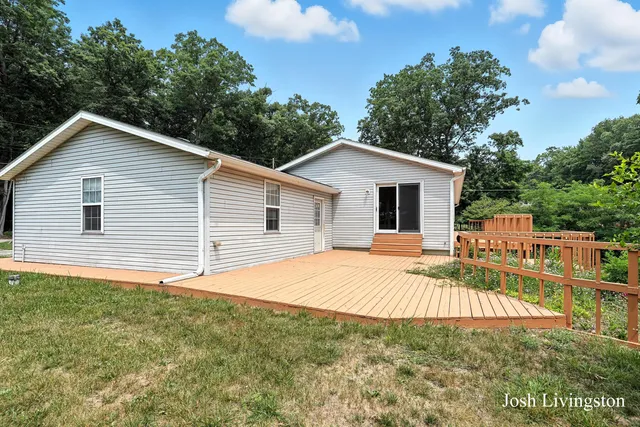 $412,000 | 6306 East Carrigan Drive, Newaygo, MI 49337