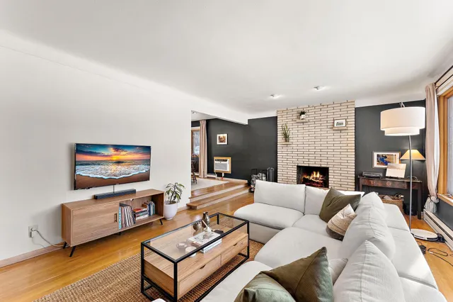 $475,000 | 3100 Oxford Street North, Roseville, MN 55113