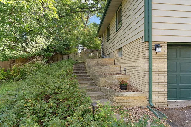 $475,000 | 3100 Oxford Street North, Roseville, MN 55113