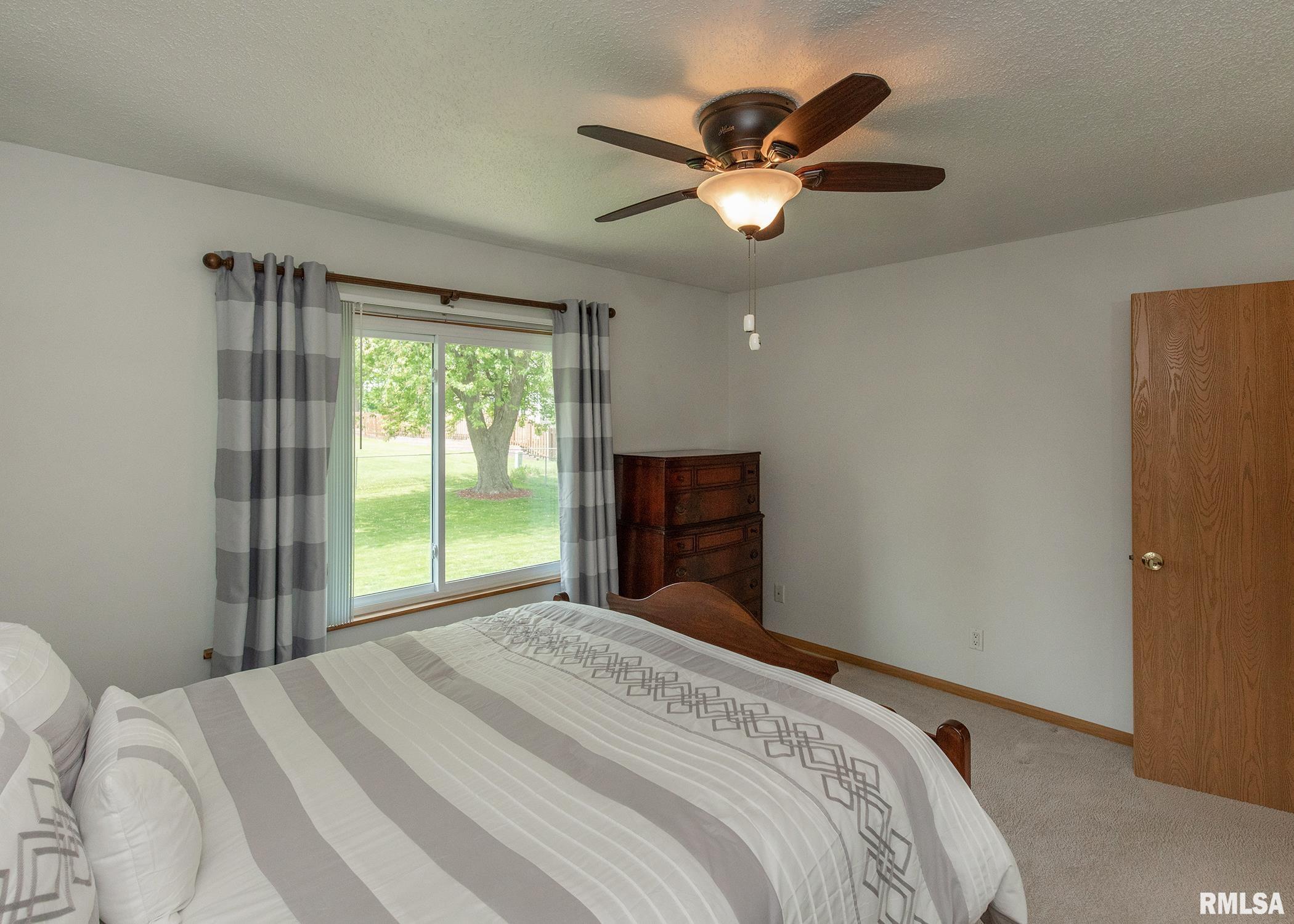 5710 Oakbrook Road Davenport, IA 52806 - Photo 17 of 27 Gallery Image 17