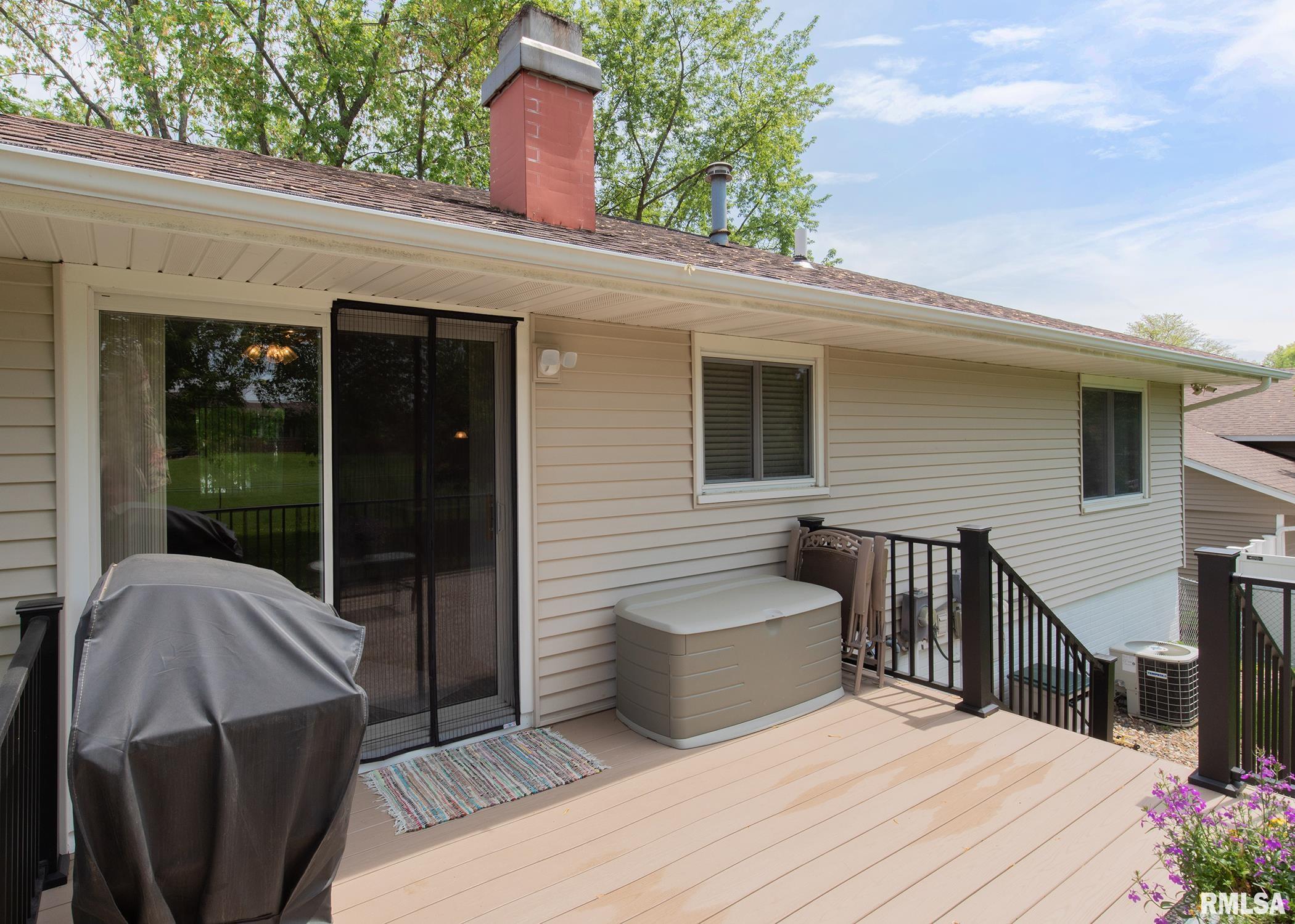 5710 Oakbrook Road Davenport, IA 52806 - Photo 22 of 27 Gallery Image 22