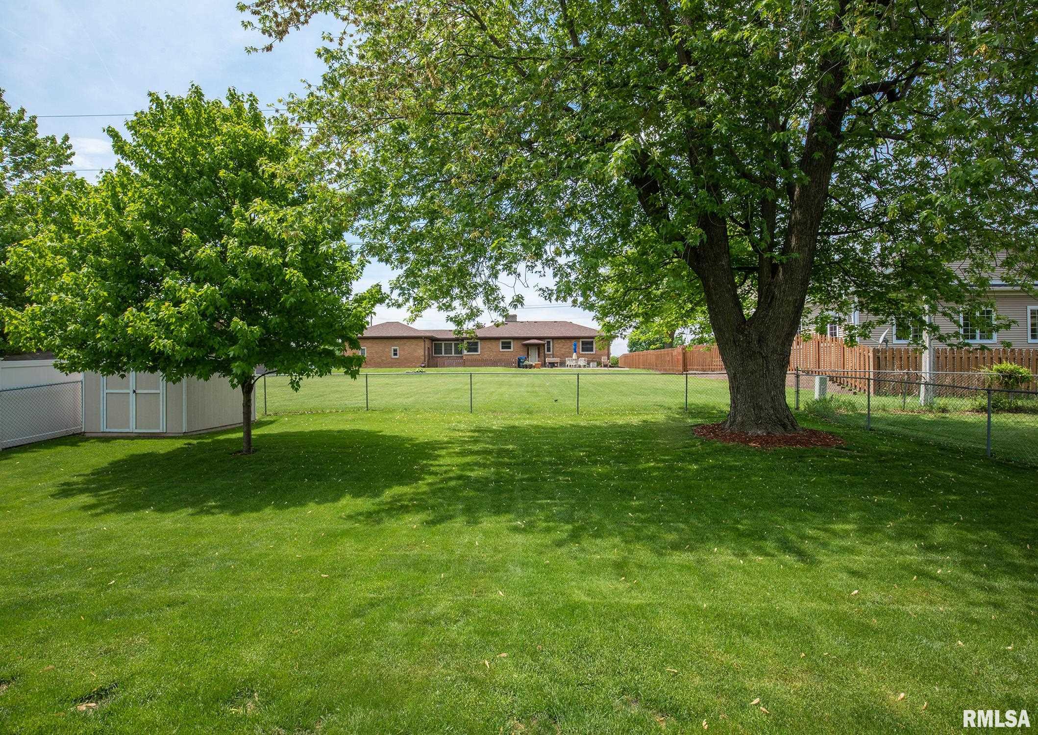 5710 Oakbrook Road Davenport, IA 52806 - Photo 25 of 27 Gallery Image 25