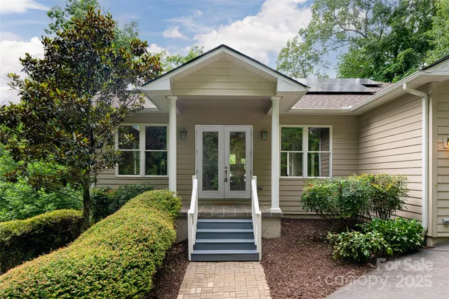 $495,000 | 15 Falcon Crest Drive, Fairview, NC 28730