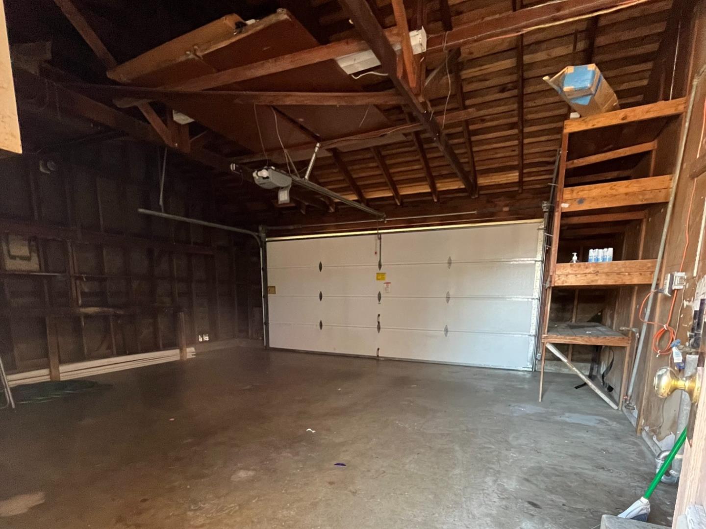 414 Crescent Way Salinas, CA 93906 - Photo 17 of 21 a view of room