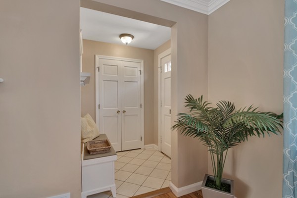 13 Robinhood Road Natick, MA 01760 - Photo 3 of 27 Gallery Image 3