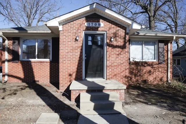 $1,250 | 1708 Walker Avenue, Unit B, Greensboro, NC 27403