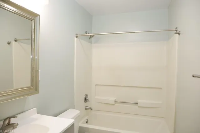 $1,250 | 1708 Walker Avenue, Unit B, Greensboro, NC 27403