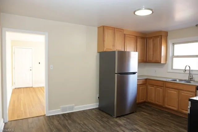 $1,250 | 1708 Walker Avenue, Unit B, Greensboro, NC 27403