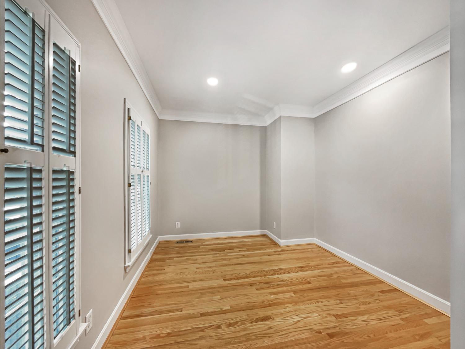 8384 Kenwood Road Cincinnati, OH 45236 - Photo 10 of 36