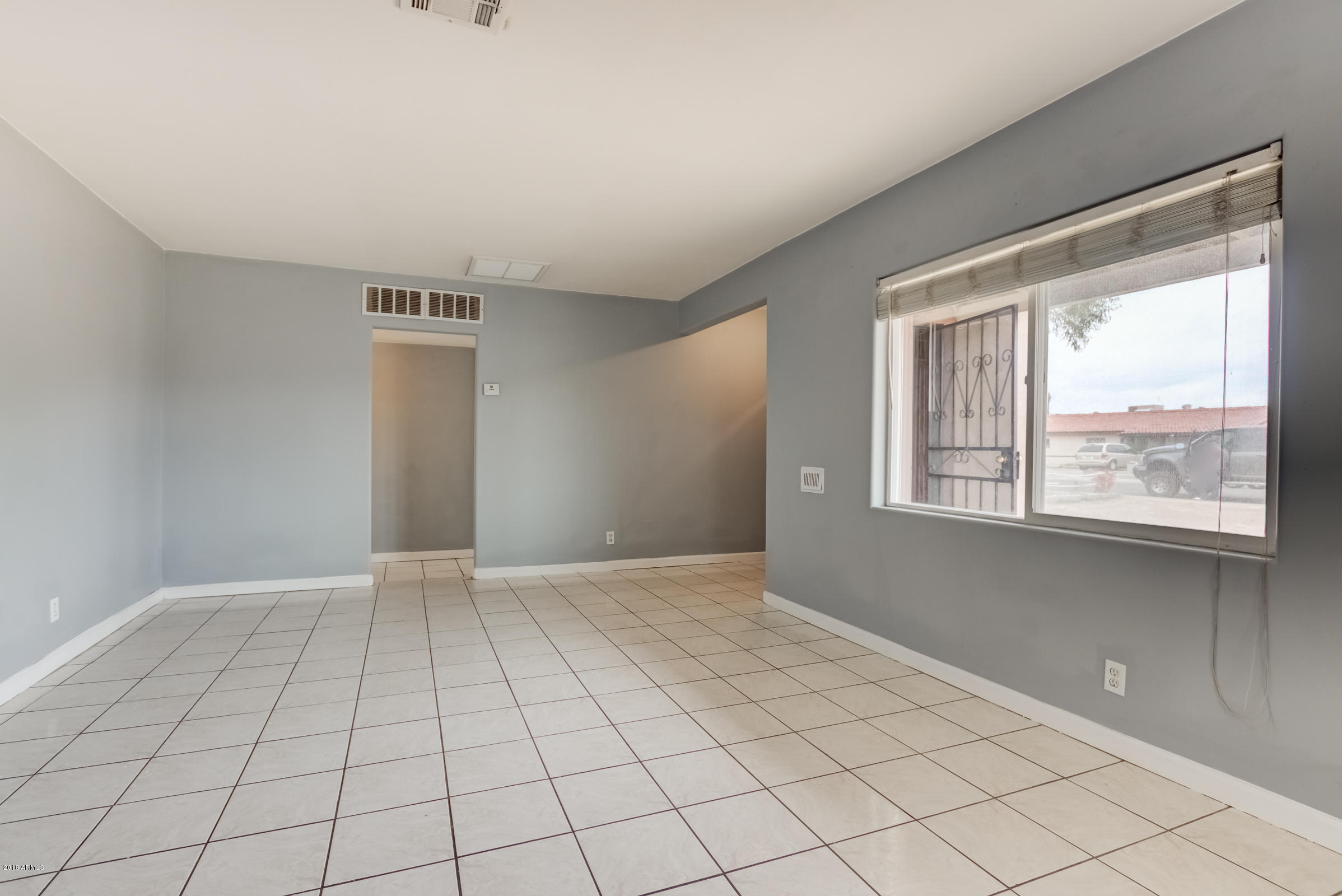 1845 East Almeria Road Phoenix, AZ 85006 - Photo 14 of 39 1845 E Almeria Rd-11