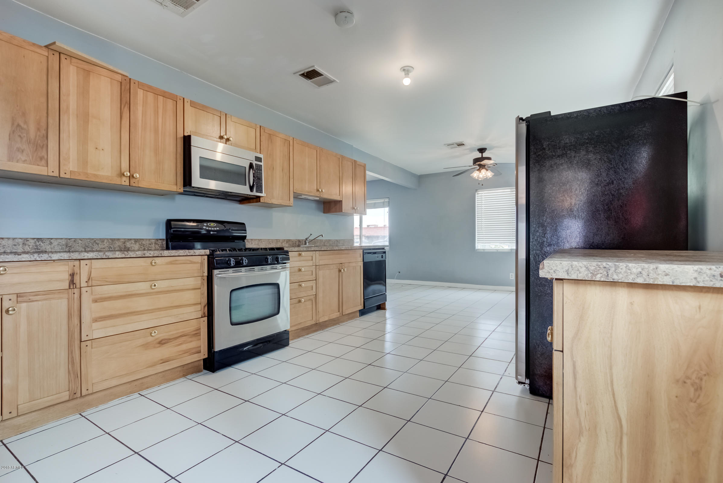 1845 East Almeria Road Phoenix, AZ 85006 - Photo 2 of 39 1845 E Almeria Rd-18
