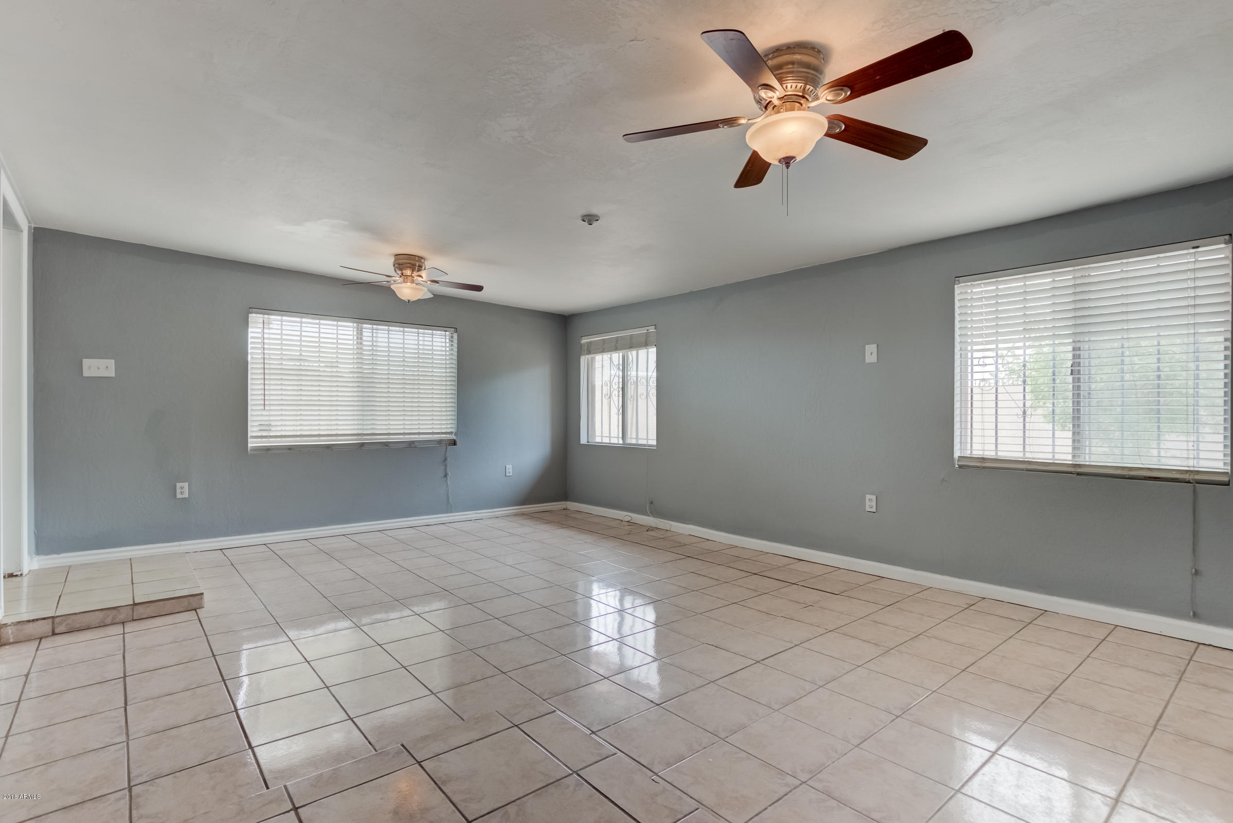 1845 East Almeria Road Phoenix, AZ 85006 - Photo 23 of 39 1845 E Almeria Rd-22