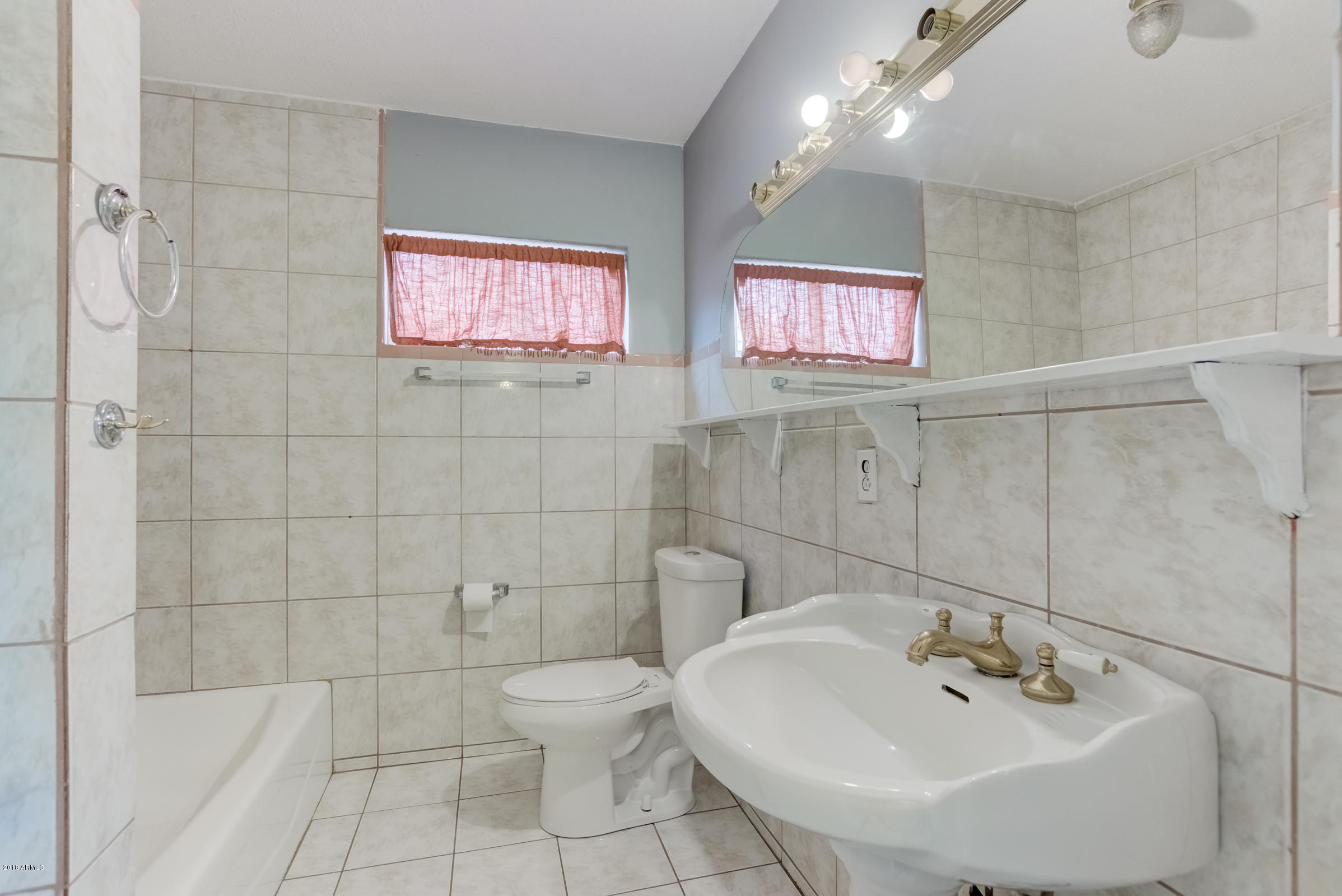 1845 East Almeria Road Phoenix, AZ 85006 - Photo 29 of 39 1845 E Almeria Rd-28