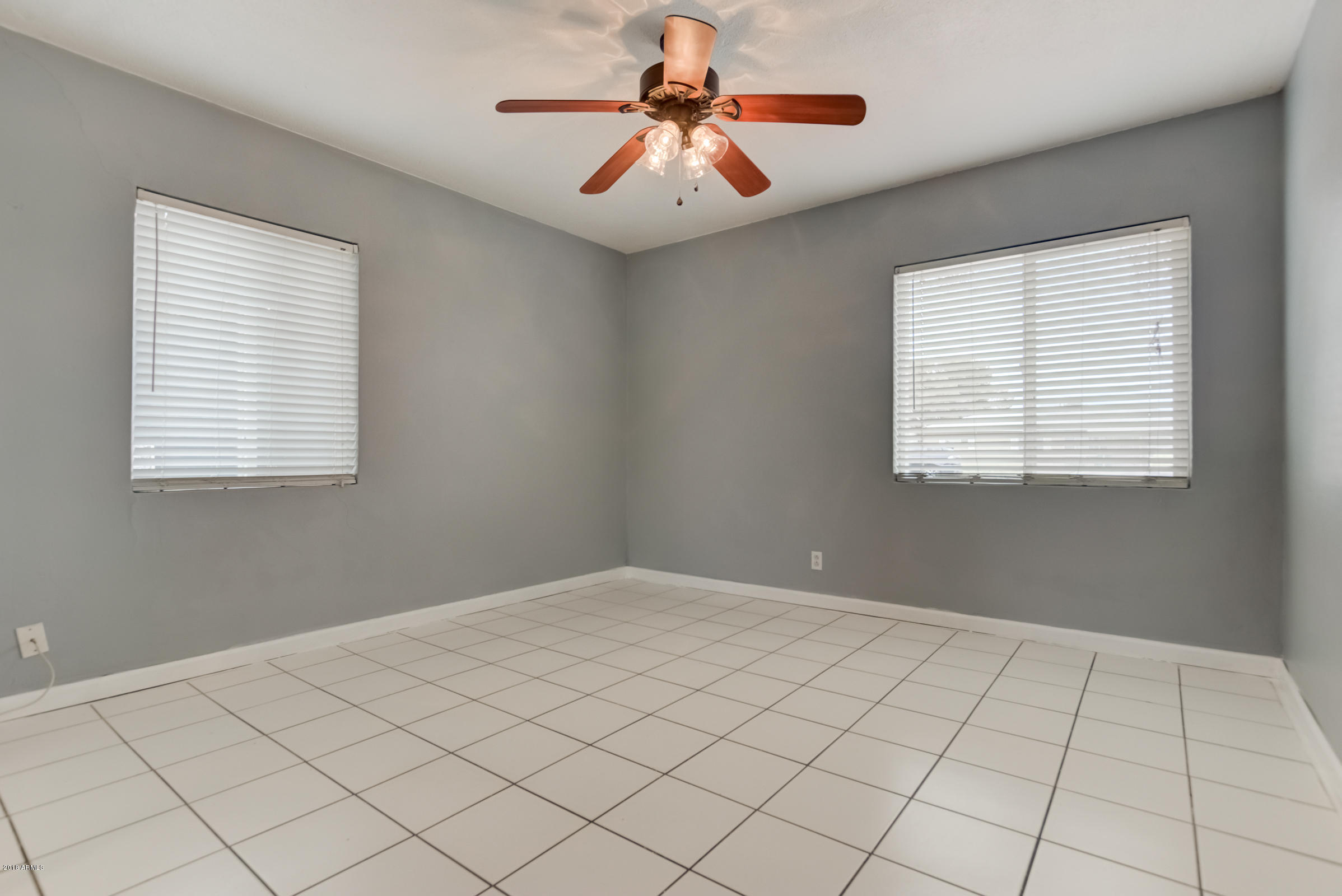 1845 East Almeria Road Phoenix, AZ 85006 - Photo 31 of 39 1845 E Almeria Rd-30